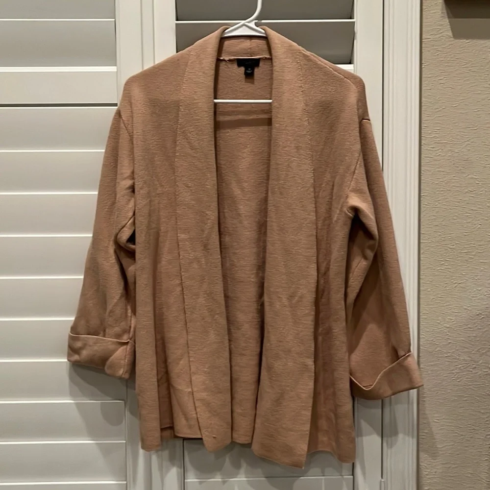 An open front lends endless styling options to this women's cardigan - Picture 1 of 3